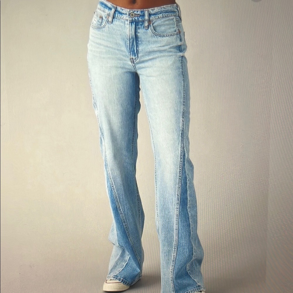 American Eagle Strigid Flare Light Blue Women's Jeans size 20
